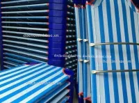 Giường lưới mầm non mầu sọc xanh trắng - không nan