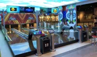 Bowling 4 làn chơi sàn gỗ