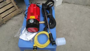 máy rửa xe mini AMG1800W