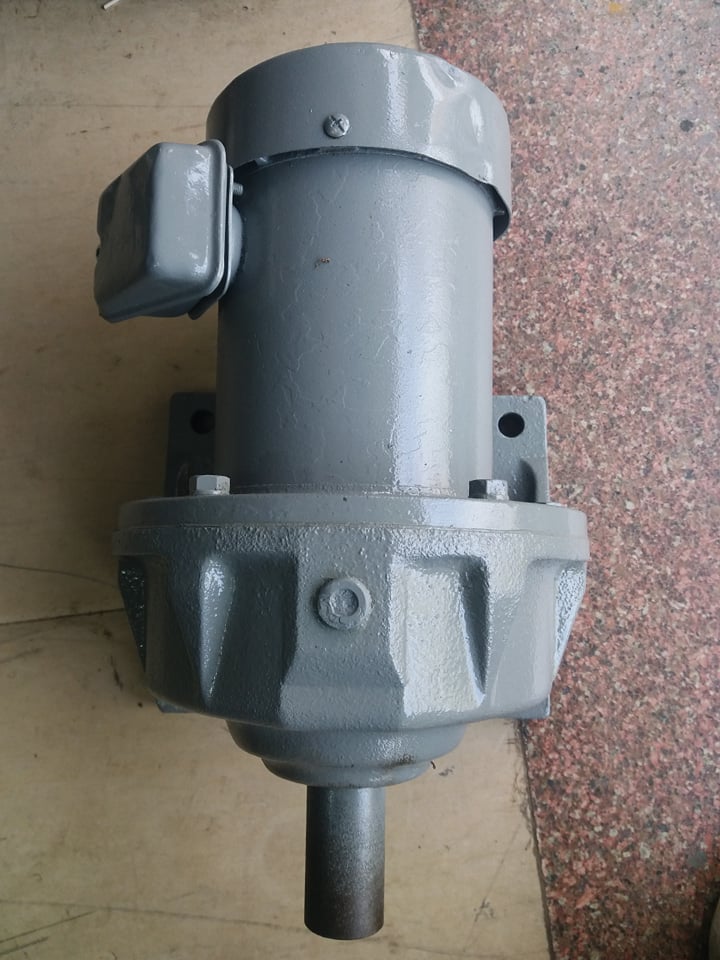 MÔ TƠ GIẢM TỐC NHẬT BÃI 0.75KW