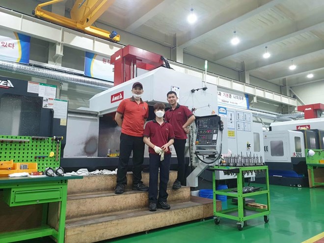 Anh Vũ Xuân Thiệp đã học hỏi tác phong, kỷ luật và kỹ năng làm việc khi đi xuất khẩu lao động tại Hàn Quốc. Ảnh: Nhân vật cung cấp
