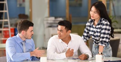 Các khóa học để luyện thi IELTS hoàn chỉnh