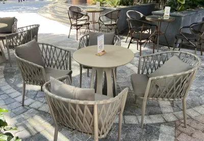 Nội Thất Bình An Giao Hàng Thành Công 3 Bộ Bàn Cafe Trụ Tròn D70 Cho Quán Cafe Trung Nguyên – Hà Nội