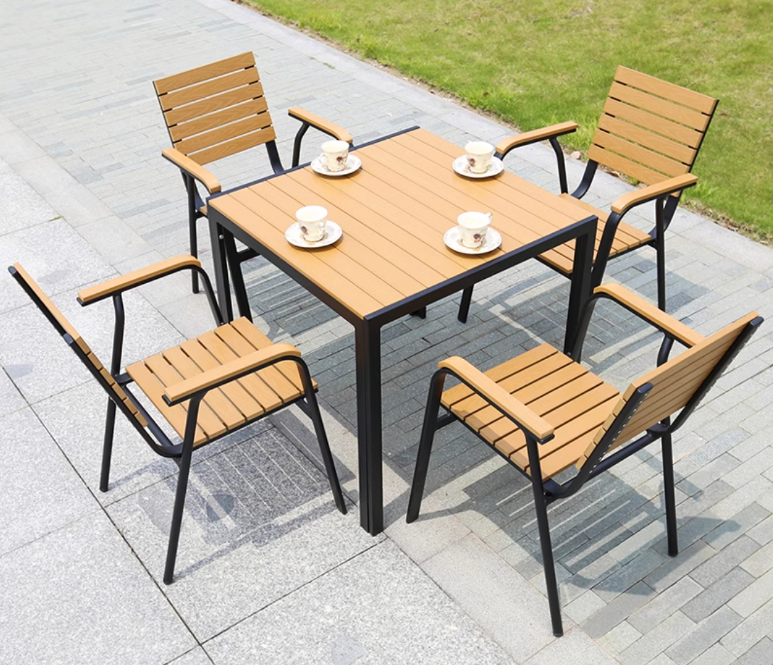 Bộ Bàn Ghế Ngoài Trời D80- Polywood