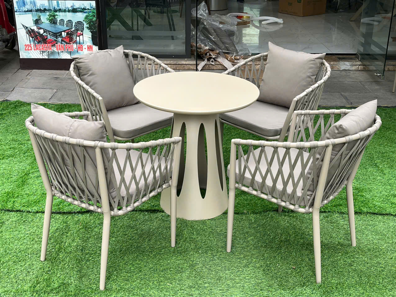 Bàn Ghế Sân Vườn Ngoài TrờI Tròn D70