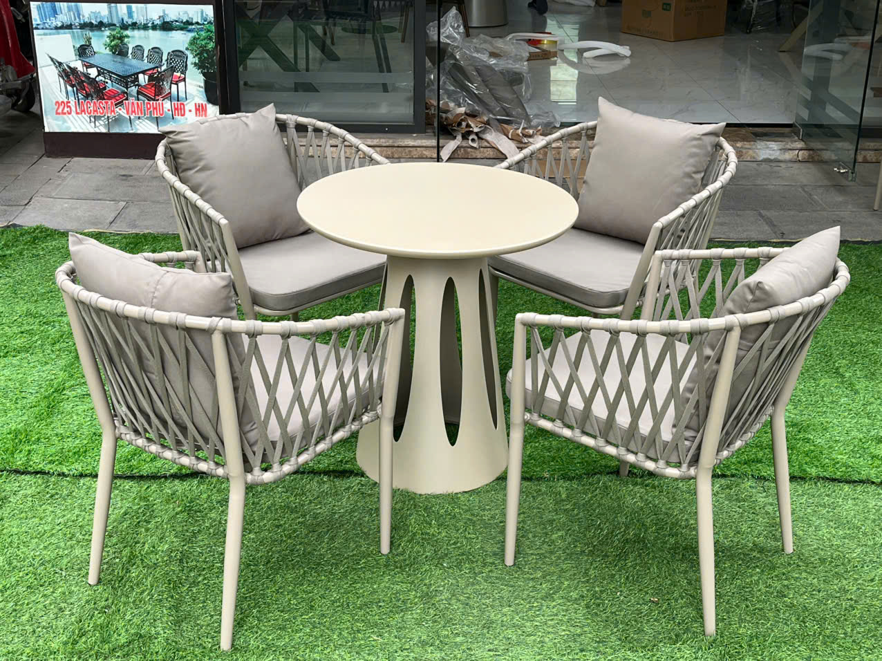 Bàn Ghế Sân Vườn Ngoài TrờI Tròn D70