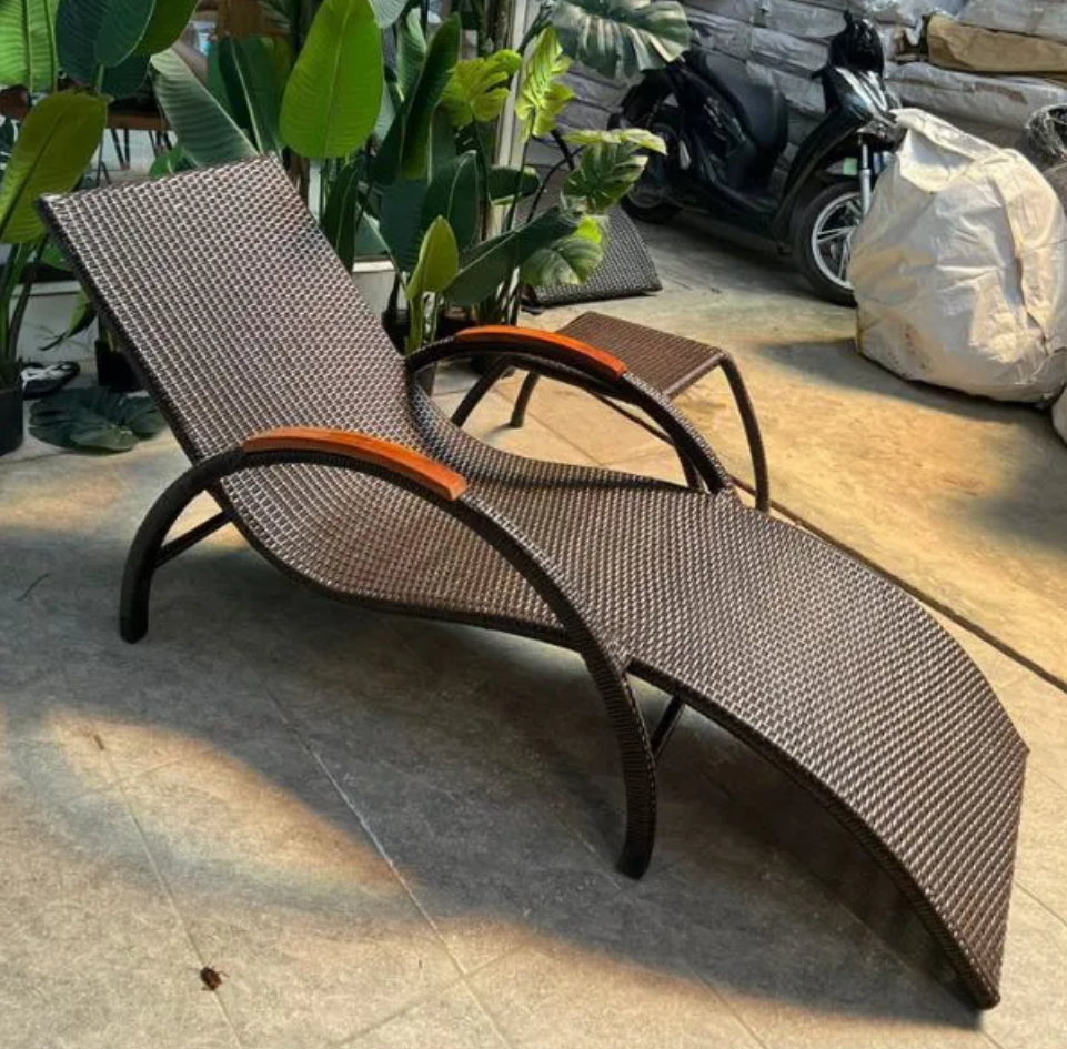 Giường Tắm Nắng Mây Nhựa BA02
