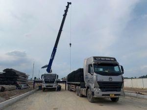Dịch vụ cẩu nâng hạ lưới thép hàn chuyên nghiệp
