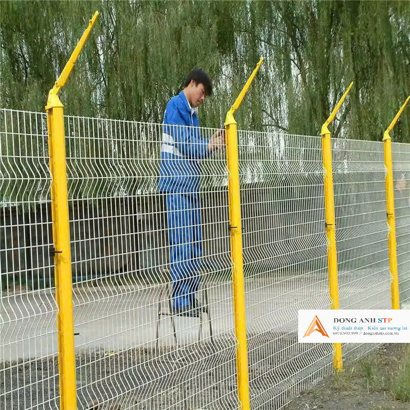 Bảo trì hàng rào lưới thép hàn