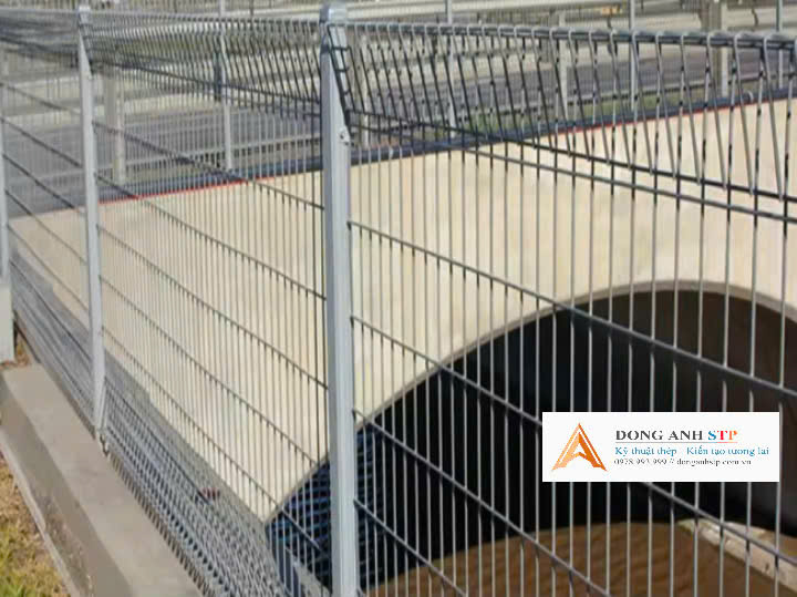 Hàng rào lưới thép gấp đầu