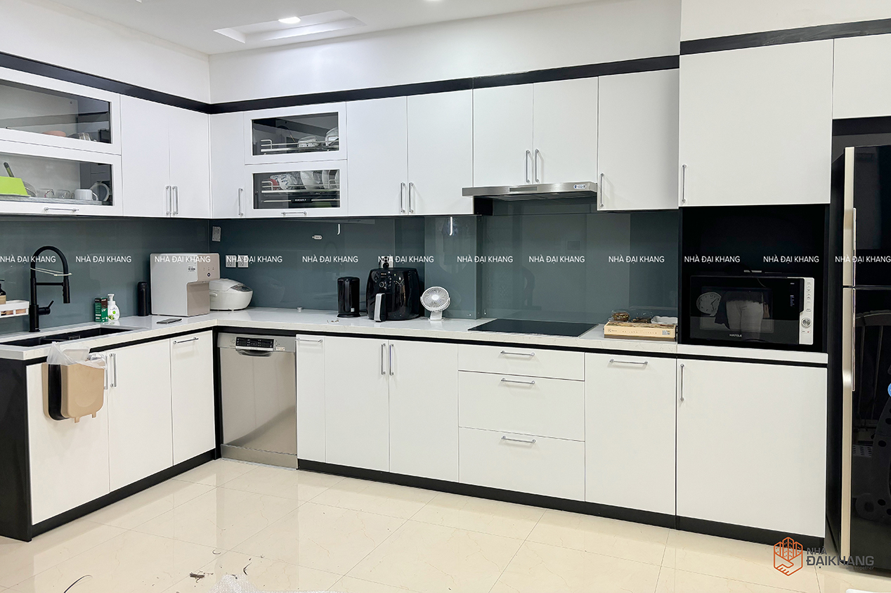 Phòng bếp Laminate Lacquered - Lạc Long Quân