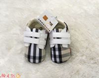 Giày tập đi cho bé trai