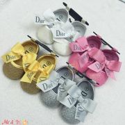 Giày tập đi cho bé gái