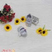 Giày tập đi cho bé gái