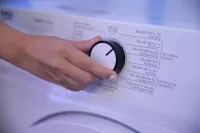 Cách sử dụng máy sấy quần áo tiết kiệm điện