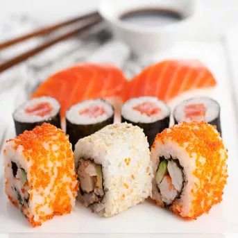 Buffet Vườn hải sản tươi ngon tại Royal City