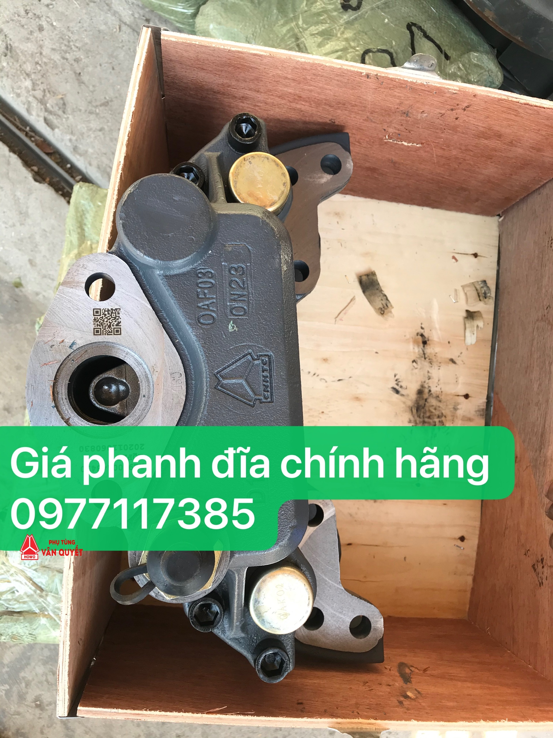 Cụm Giá phanh đĩa howo 336, đầu kéo A7-375 AZ9100443310, AZ9100443410