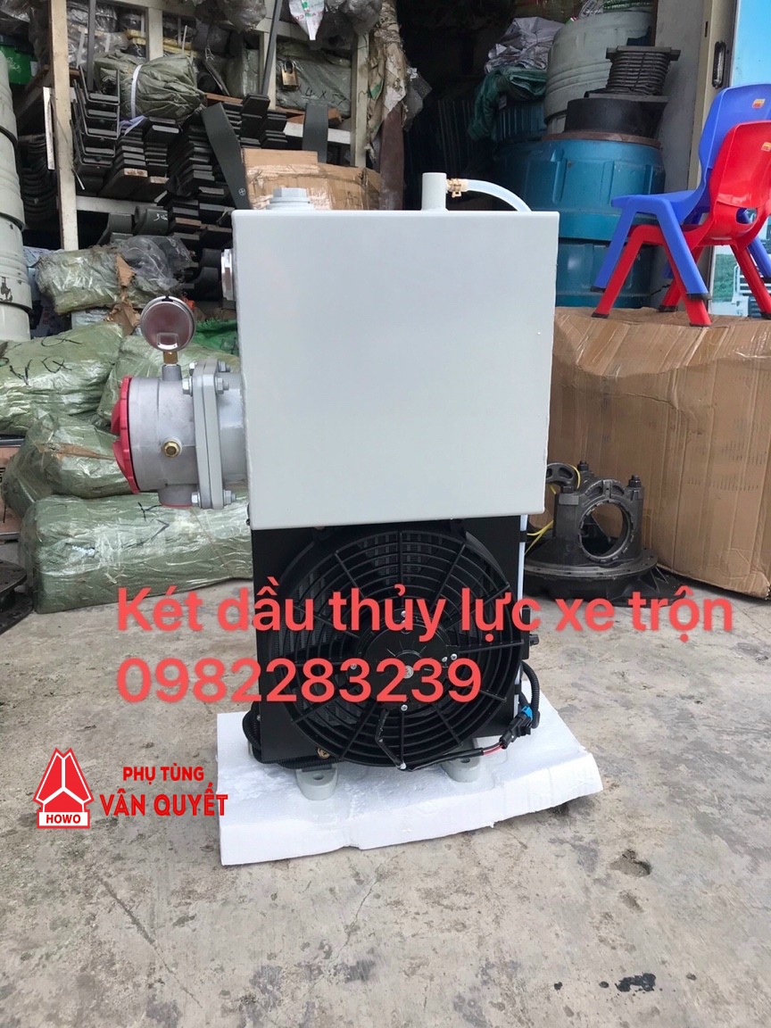 Két dầu thủy lực xe trộn bê tông