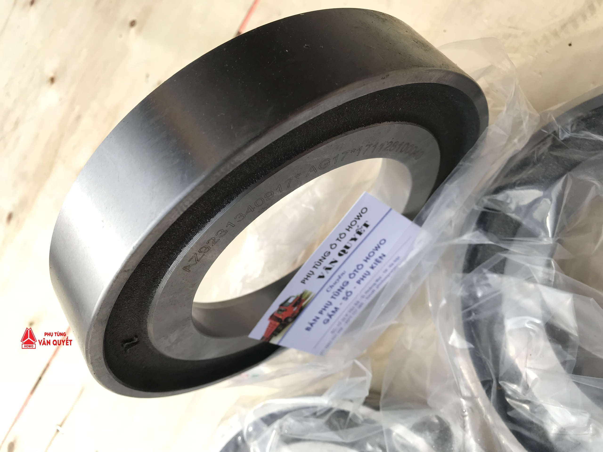 Ca phớt moay ơ sau howo chính hãng