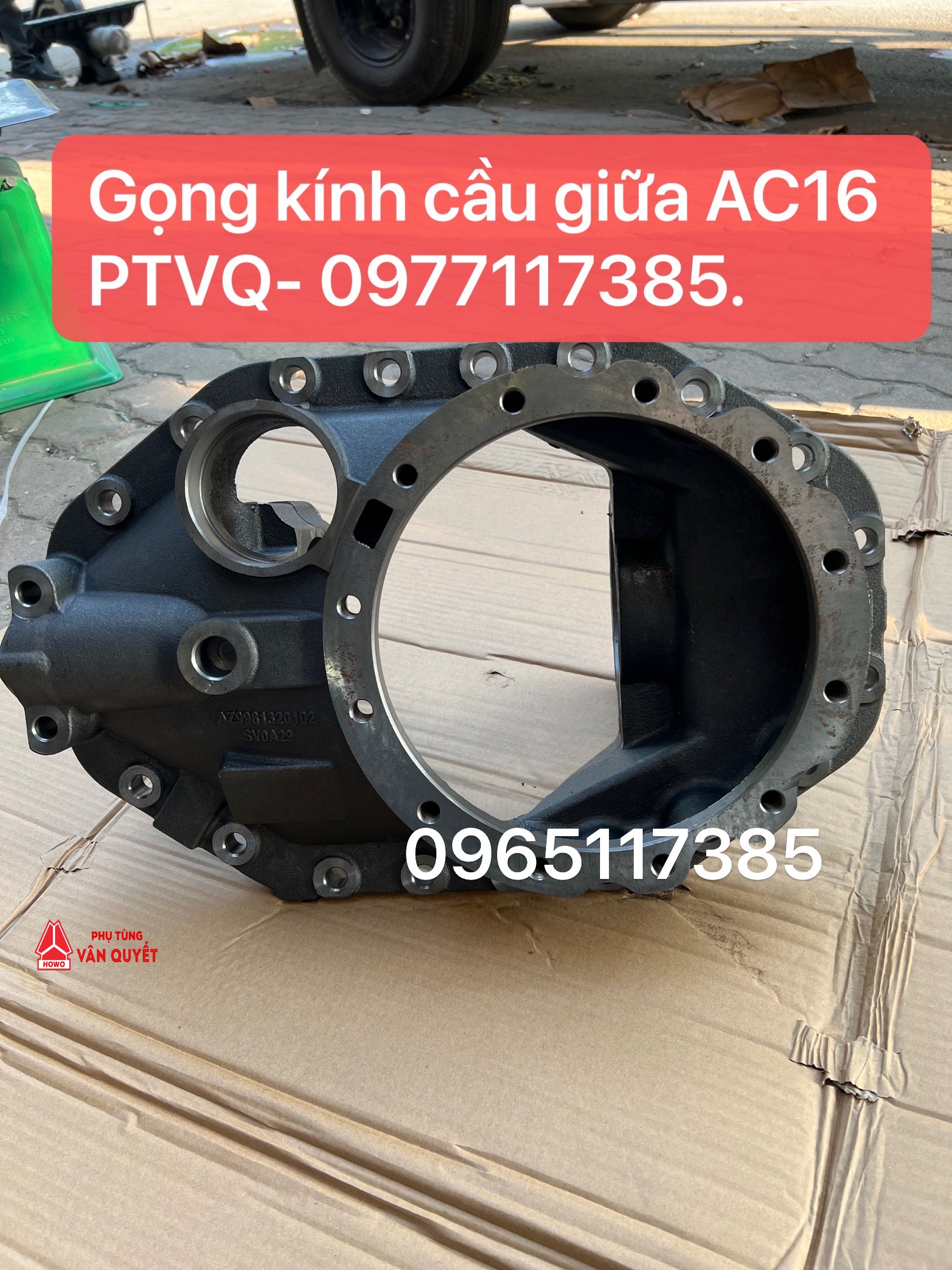 Gọng kính cầu giữa AC16, Giá đỡ vi sai cầu giữa AC16 xe howo 371, 380, 340 cầu to.