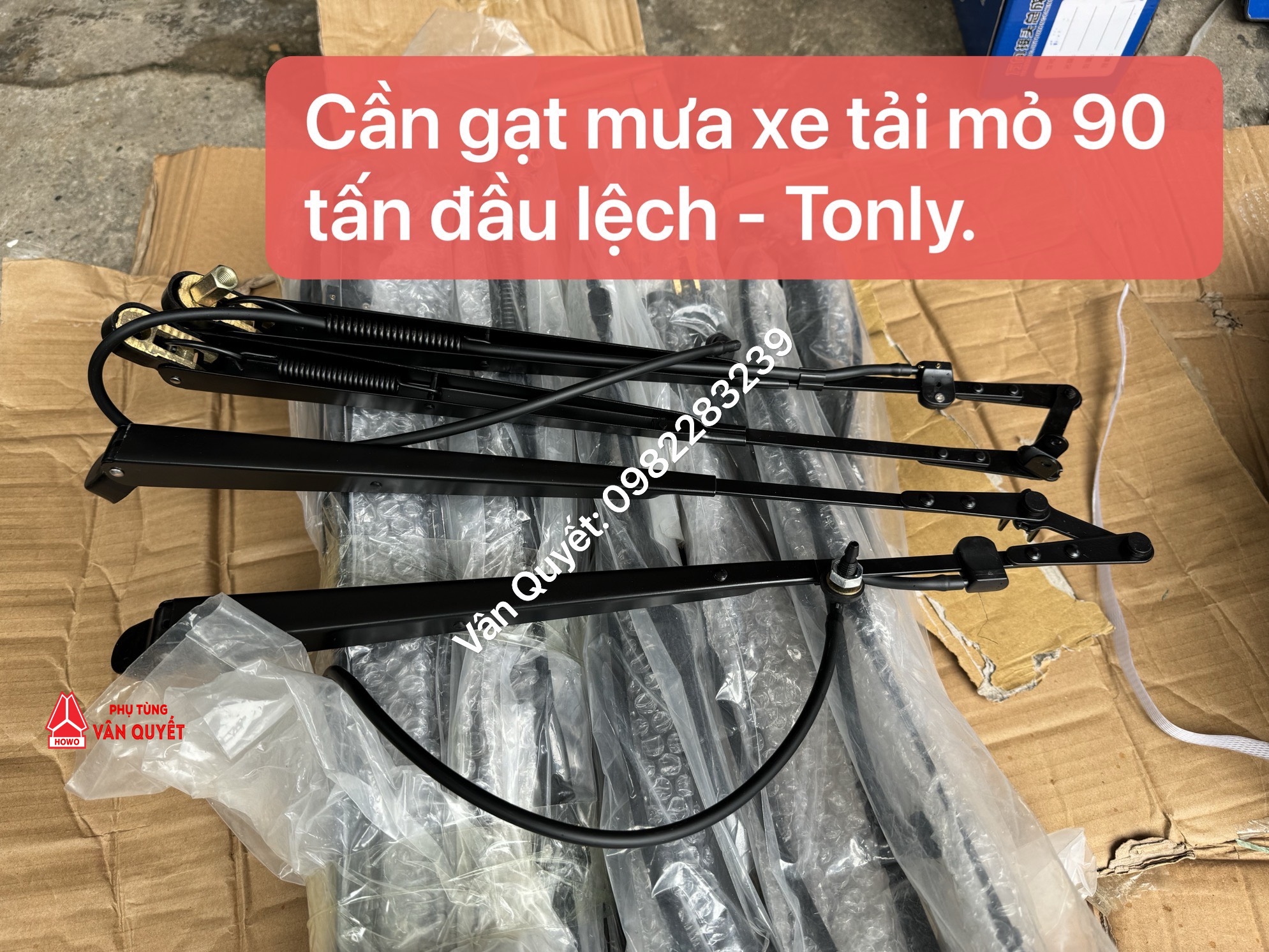 Cần gạt mưa xe tải mỏ 90 tấn Tonly