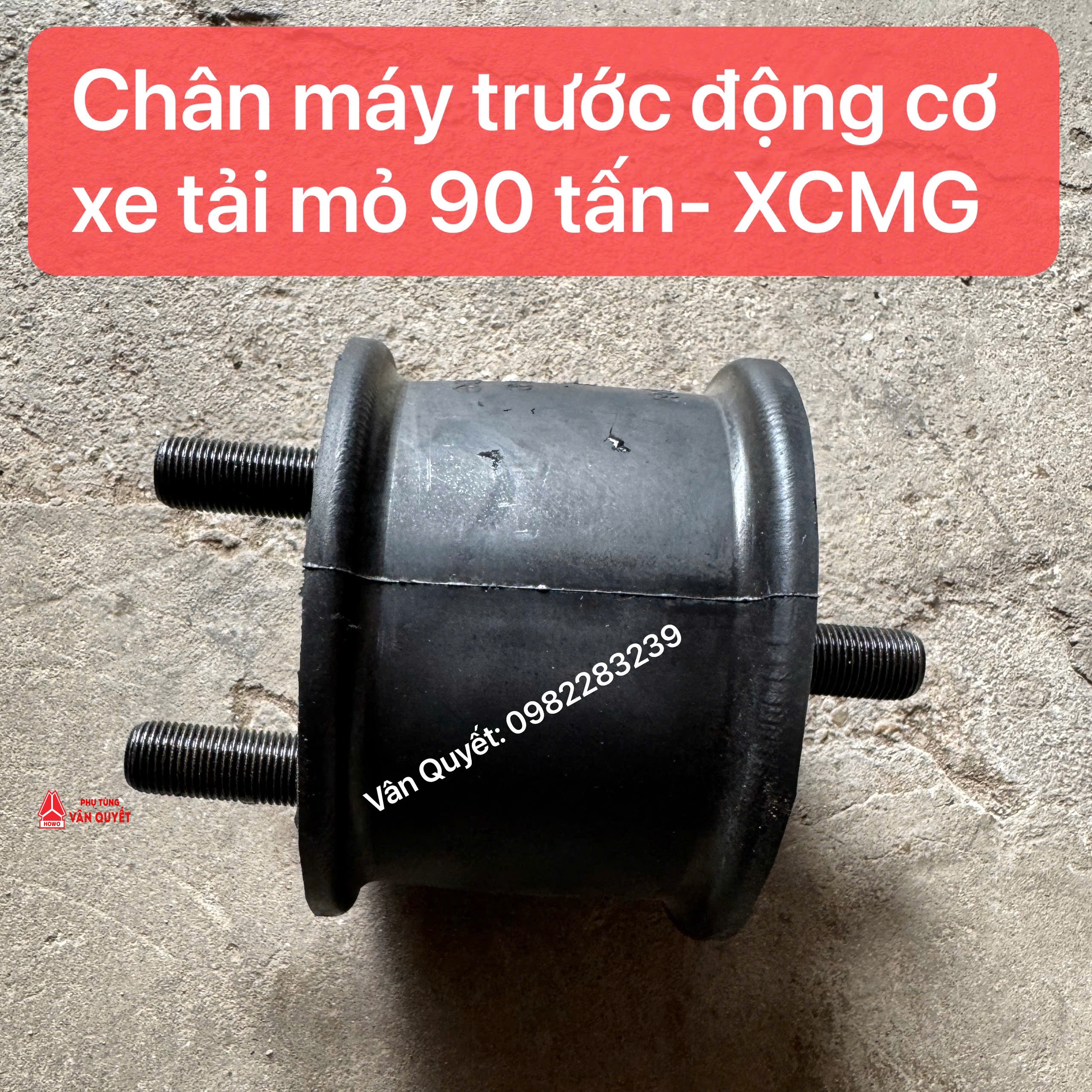 Chân máy trước động cơ xe tải chạy mỏ XCMG 90 tấn đầu lệch.