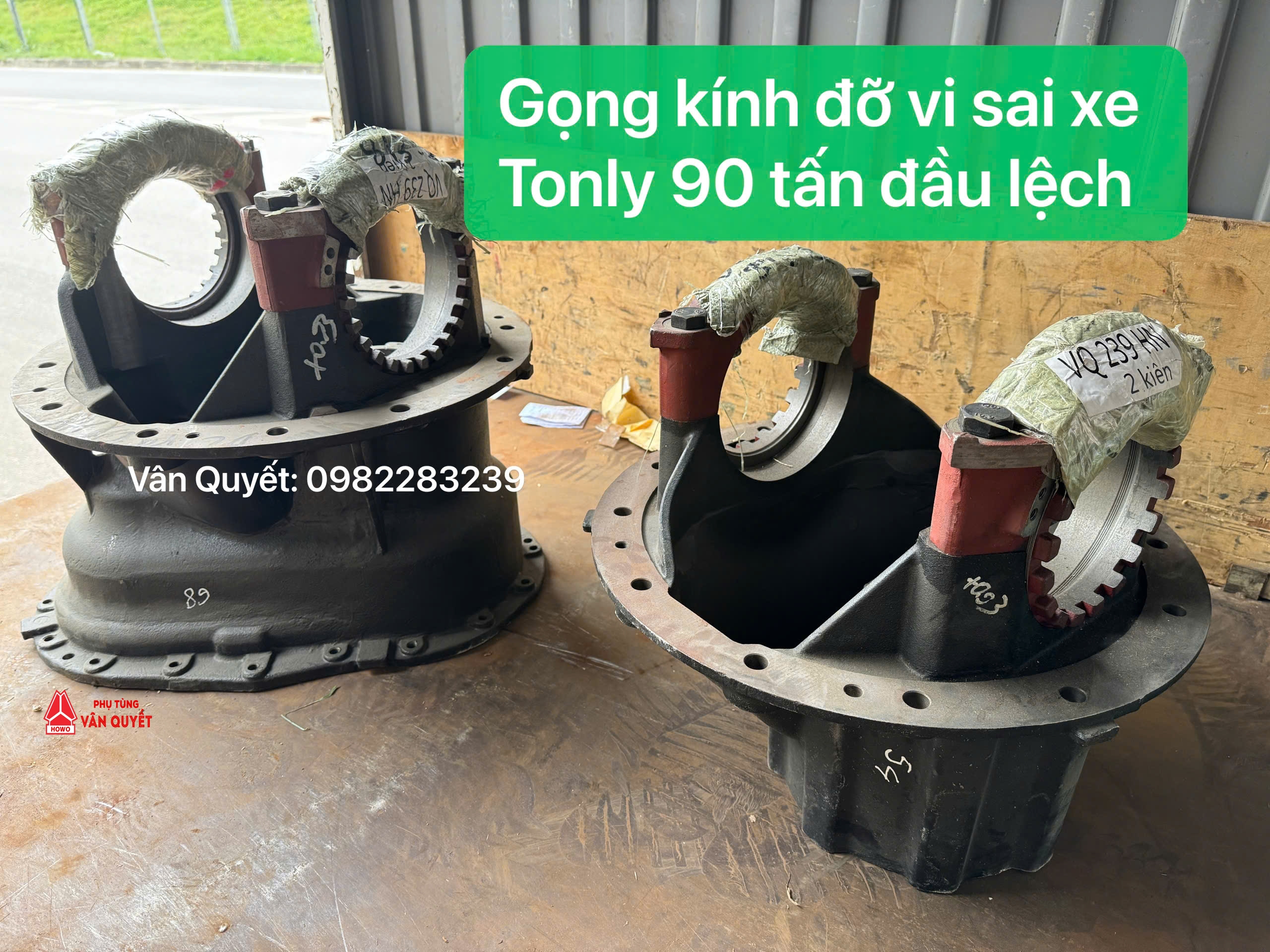 Gọng kính cầu sau xe tải mỏ Tonly 90 tấn đầu lệch - DZ0109230110
