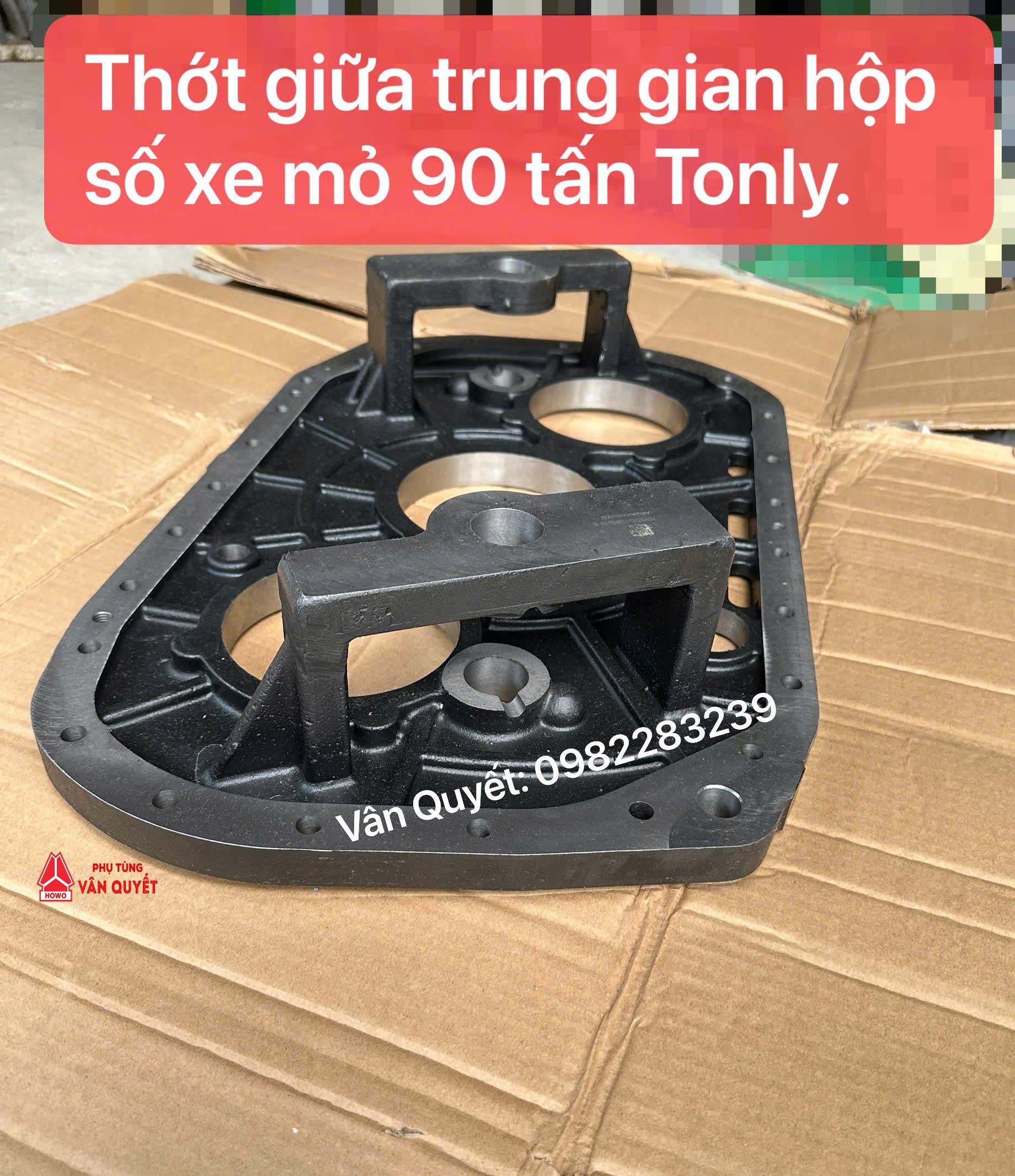 Vỏ sau hộp số, thớt giữa trung gian hộp số xe Tonly 90 tấn. 7DS220-1701070