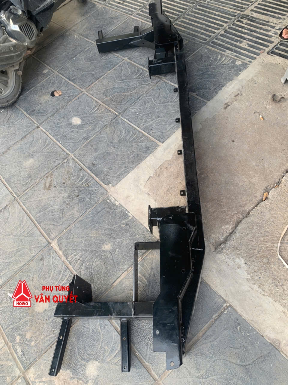 Giá bắt ba đờ sốc xe đầu kéo Sitrak T7H-440