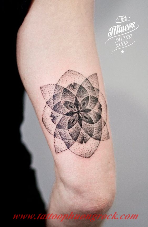 Hinh xam dotwork 5