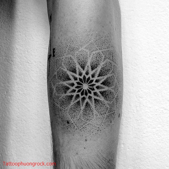 Hinh xam dotwork 6