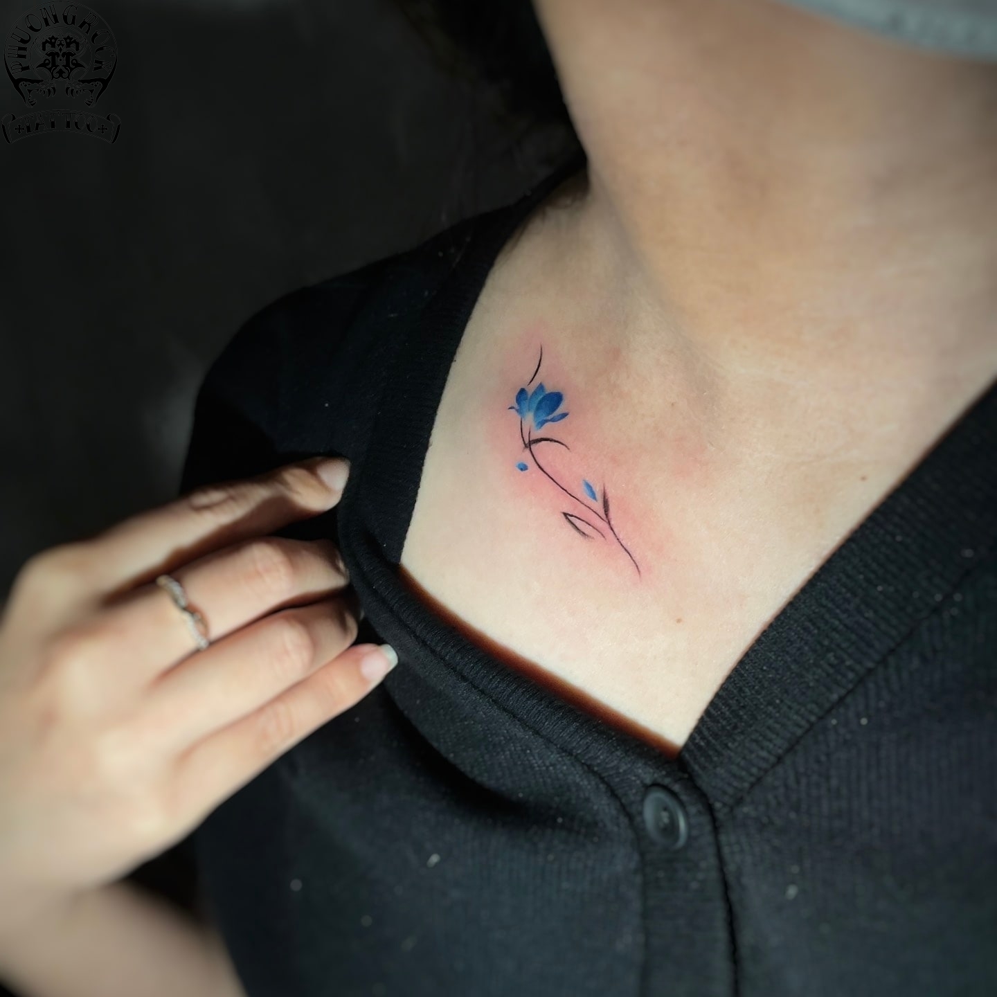 hình xăm hoa mini