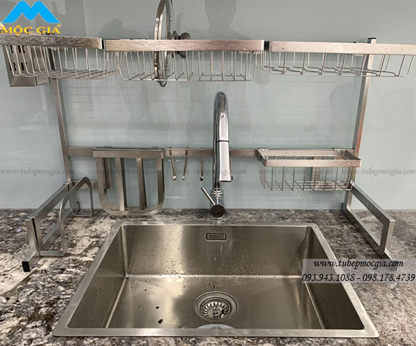 kệ chén dĩa đặt bàn