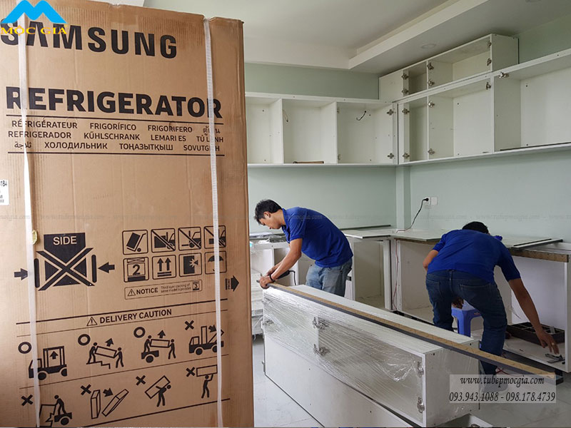 Thi công lắp đặt Tủ Bếp Acrylic ACR01TD