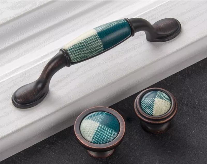 Tay Nắm Cửa Tủ Gốm Sứ FG041HVK