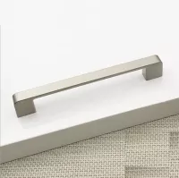 Tay Nắm Cửa Tủ Bằng Inox FIN461D