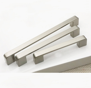 Tay Nắm Cửa Tủ Bằng Inox FIN461D