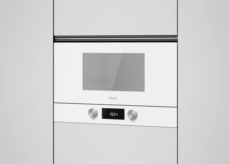 Lò Vi Sóng Kết Hợp Nướng Teka ML 8220 BIS Code 112030000