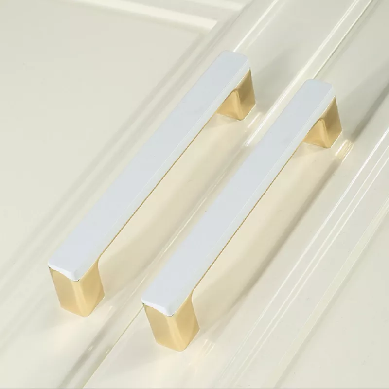 Tay Nắm Cửa Tủ Bằng Hợp Kim Kẽm FHK273TV