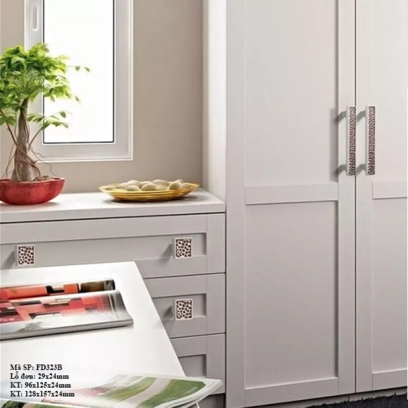 Tay Nắm Cửa Tủ Bằng Đồng FD323B
