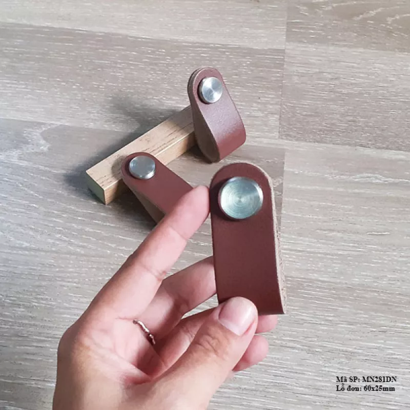Núm Tay Nắm Cửa Tủ Bằng Da MN281DN