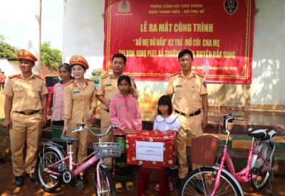 Chương trình “Mẹ đỡ đầu” và “Ngôi nhà hạnh phúc” - điểm tựa lan toả yêu thương