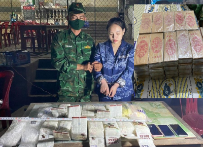 Thiếu nữ 19 tuổi vận chuyển 15kg ma túy và 40 bánh heroin bị bắt ở Quảng Trị