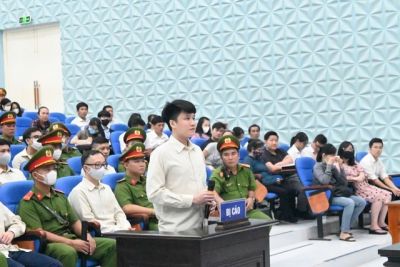 Xét xử 111 bị cáo của "tập đoàn" đòi nợ thuê từng đe dọa nổ trường học