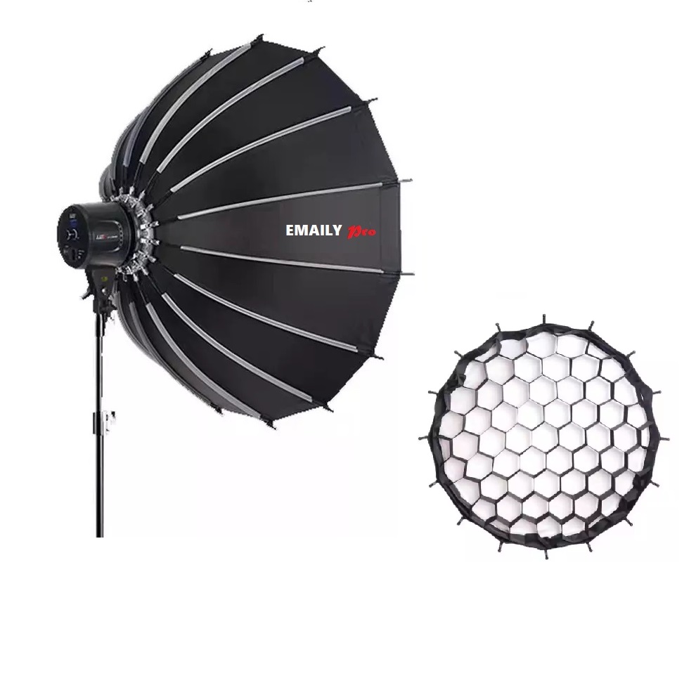 Softbox DEEP 70cm Parabolic E.Pro Grid đi kèm với các bộ khuếch tán bên ngoài và bên trong có thể tháo rời, có thể được sử dụng cùng một lúc, hoặc không thể đạt được mức độ tương phản khác nhau. Đi kèm với đó là ngàm Bowens để có thể tương thích với nhiều loại đèn khác nhau.Softbox DEEP 70cm Parabolic E.Pro Grid được sử dụng rộng rãi, bạn có thể sử dụng thiết bị để chụp ảnh thời trang, chân dung và ảnh chụp sản phẩm cỡ trung bình đến lớn.