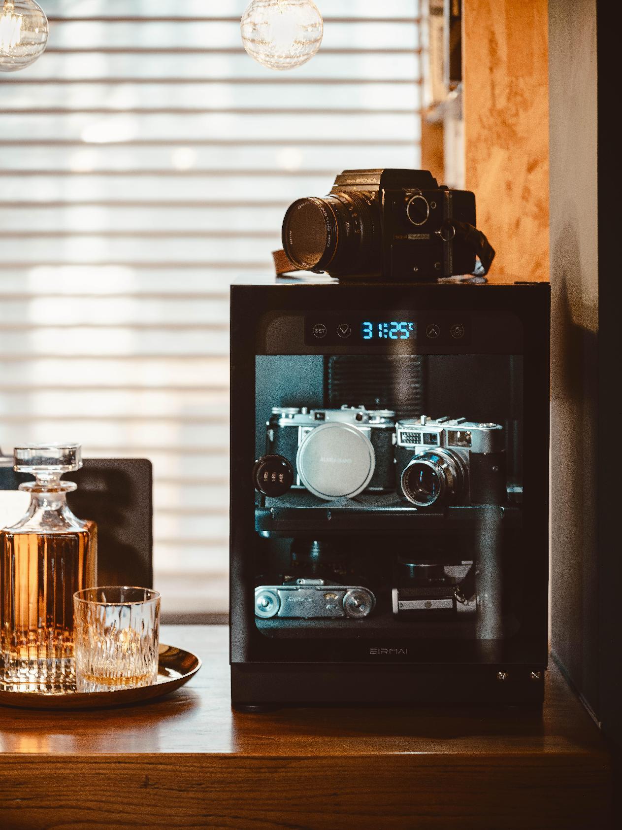 Tủ chống ẩm 30 lít Eirmai MRD-30PRO