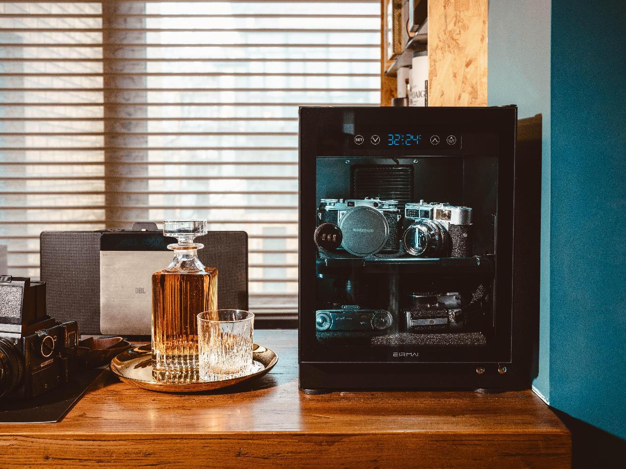 Tủ chống ẩm 30 lít Eirmai MRD-30PRO