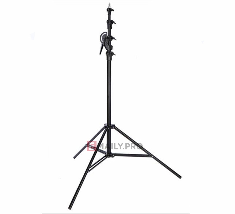 CHÂN boom- m1 emaily (1)