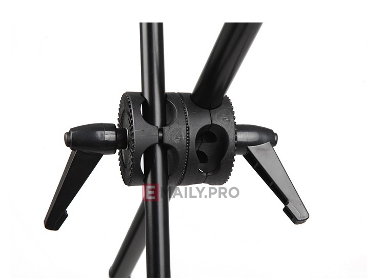 Tay hắt sáng -emaily.pro