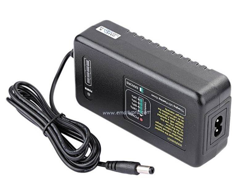 Sạc Godox WB87 AD600